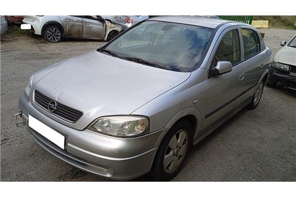opel astra g berlina del año 2002