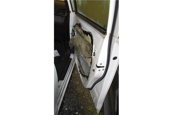 Recambio de puerta delantero derecha para toyota verso (aur2/zgr2) 2.0 d-4d referencia OEM IAM 670010F020  