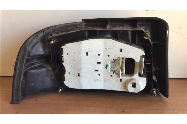 Recambio de piloto trasero derecho para mazda 626 berl./coupe/familiar (gd/gv) 2.0 glx coupe (gd) referencia OEM IAM 0437830R  