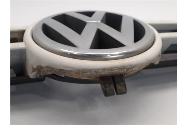 Recambio de rejilla capo para volkswagen golf iv berlina (1j1) referencia OEM IAM 1J0853651F 1J0853655D 