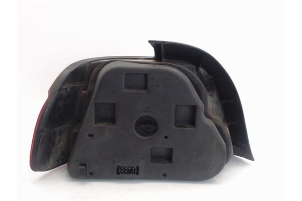 Recambio de piloto trasero derecho para bmw serie 5 berlina (e39) referencia OEM IAM 8358032 00724002 