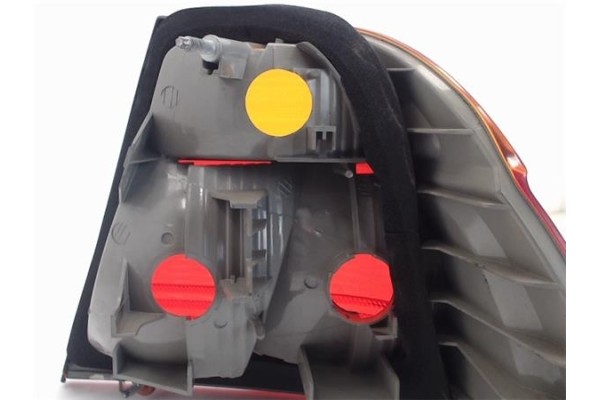 Recambio de piloto trasero izquierdo para bmw serie 3 berlina (e46) referencia OEM IAM 63218364921 682211/230211 8364921 , BMW |