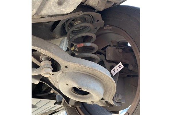 Recambio de mangueta trasero derecha para ford focus berlina (cew) 1.0 business referencia OEM IAM 1780076 Recambio de mangueta trasero derecha para ford focus berlina (cew) 1.0 business referencia OEM IAM 1780076