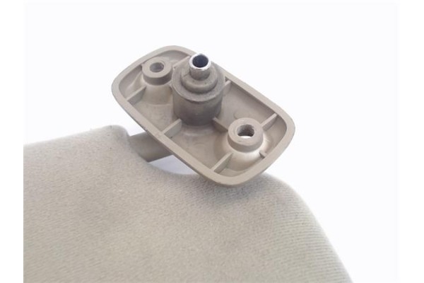 Recambio de parasol derecho para ssangyong rodius 2700 referencia OEM IAM 7614021301EAJ  