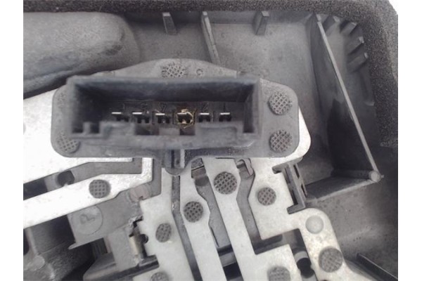 Recambio de piloto trasero derecho para bmw serie 3 berlina (e46) referencia OEM IAM 8364922 230012 