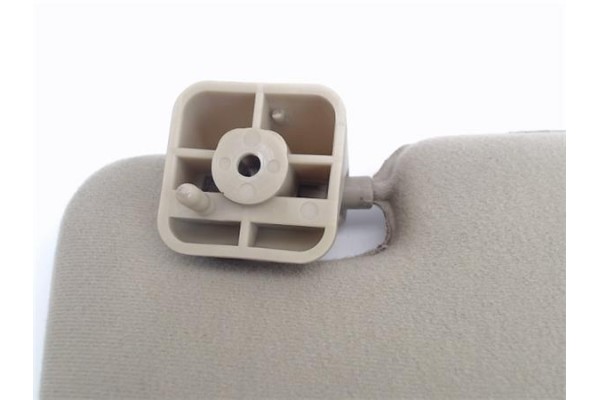 Recambio de parasol derecho para ssangyong rodius 2700 referencia OEM IAM 7614021301EAJ  