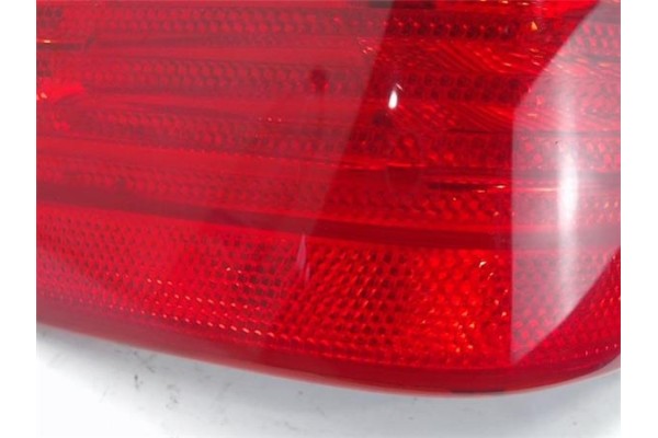 Recambio de piloto trasero izquierdo para bmw serie 3 berlina (e46) referencia OEM IAM 63218364921 230211 