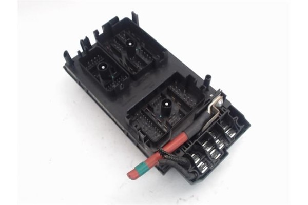 Recambio de caja fusibles/rele para opel astra j gtc 1.7 dtci referencia OEM IAM   