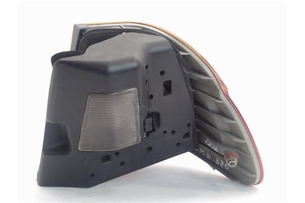 Recambio de piloto trasero izquierdo para bmw serie 3 berlina (e46) referencia OEM IAM 63218364921 230211 