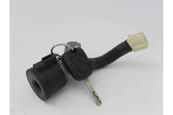 Recambio de llave para toyota aygo (kgb/wnb) 1.0 básico referencia OEM IAM 690570H012  