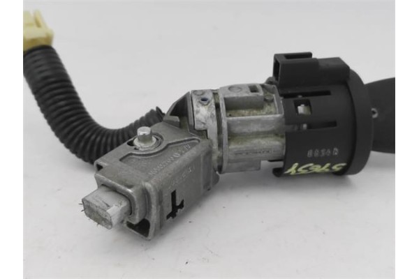 Recambio de llave para toyota aygo (kgb/wnb) 1.0 básico referencia OEM IAM 690570H012  