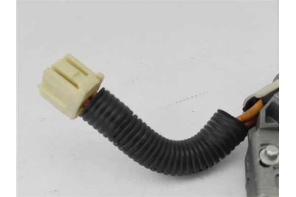 Recambio de llave para toyota aygo (kgb/wnb) 1.0 básico referencia OEM IAM 690570H012  