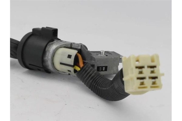 Recambio de llave para toyota aygo (kgb/wnb) 1.0 básico referencia OEM IAM 690570H012  