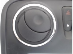Recambio de embellecedor consola central para dacia sandero i 1.2 16v referencia OEM IAM 682608729r  
