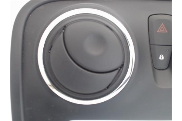Recambio de embellecedor consola central para dacia sandero i 1.2 16v referencia OEM IAM 682608729r  