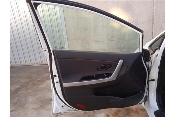 Recambio de puerta delantero izquierda para kia ceed (jd) 1.4 concept referencia OEM IAM 76003A2000  