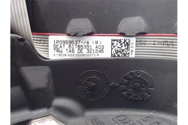 Recambio de volante para seat leon (1p1) referencia OEM IAM 1P0959537A/A03 61785391/321246 