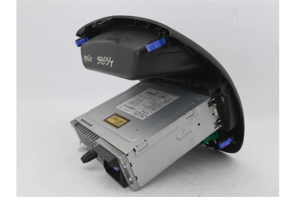 Recambio de radio / cd para toyota aygo (kgb/wnb) 1.0 básico referencia OEM IAM B0006485ZD  