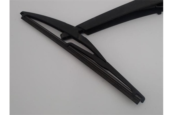 Recambio de brazo limpiaparabrisas trasero para dacia sandero i 1.2 16v referencia OEM IAM 287815304R  