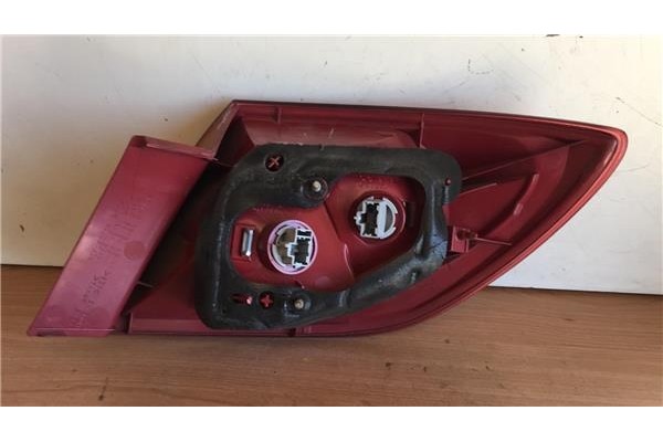 Recambio de piloto trasero izquierdo para mazda 3 berlina (bk) 1.6 cd active+ xcite referencia OEM IAM PL2913L  