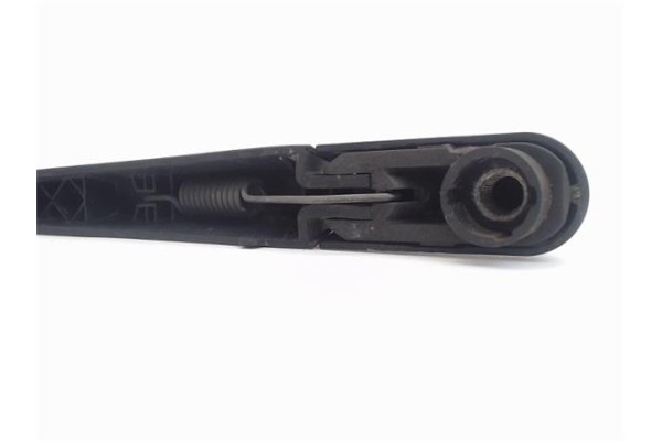 Recambio de brazo limpiaparabrisas trasero para dacia sandero i 1.2 16v referencia OEM IAM 287815304R  