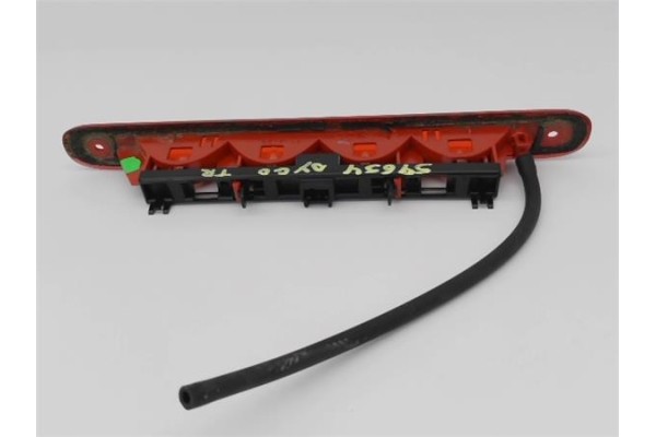 Recambio de luz central de freno para toyota aygo (kgb/wnb) 1.0 básico referencia OEM IAM 815700H010  