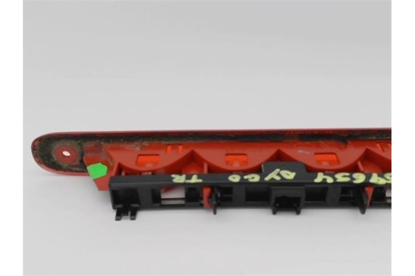 Recambio de luz central de freno para toyota aygo (kgb/wnb) 1.0 básico referencia OEM IAM 815700H010  