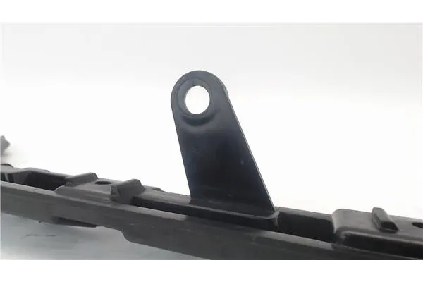 Recambio de soporte izquierdo paragolpes trasero para bmw serie 1 berlina (e81/e87) 2.0 120d referencia OEM IAM 22944911  