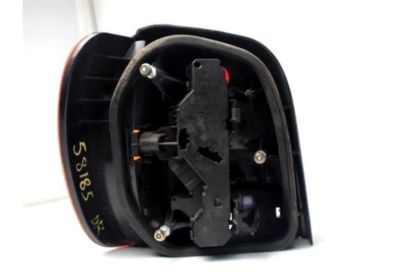 Recambio de piloto trasero derecho para volkswagen polo iii (6n1) 75 1.6 referencia OEM IAM 6N0945258 962566 