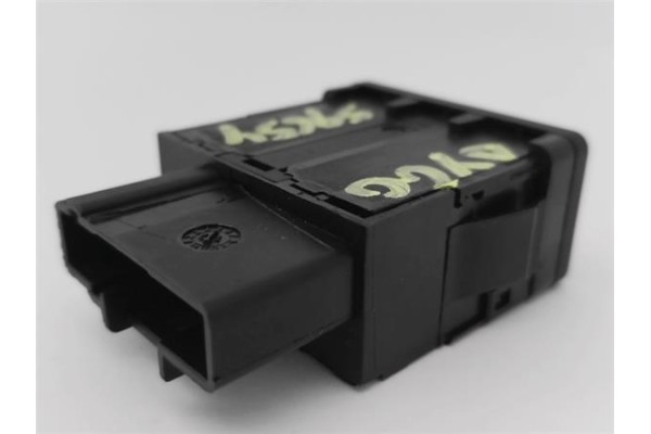 Recambio de mando de luces para toyota aygo (kgb/wnb) 1.0 básico referencia OEM IAM 841520H010  