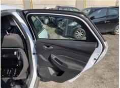 Recambio de puerta trasero derecha para ford focus berlina (cew) 1.0 business referencia OEM IAM 2172759  