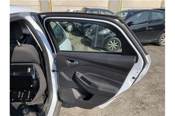 Recambio de puerta trasero derecha para ford focus berlina (cew) 1.0 business referencia OEM IAM 2172759  