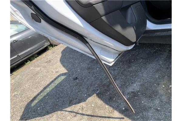 Recambio de puerta trasero izquierda para ford focus berlina (cew) 1.0 business referencia OEM IAM 2172760  