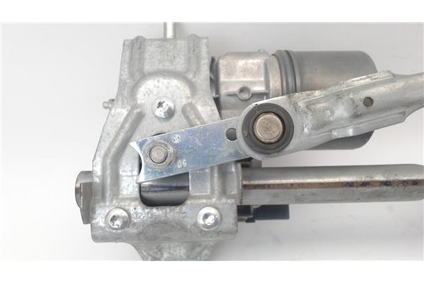 Recambio de motor limpiaparabrisas delantero para seat altea xl (5p5) 2.0 tdi referencia OEM IAM 3397020646  