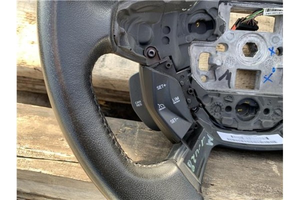 Recambio de volante para ford focus berlina (cew) 1.0 business referencia OEM IAM AM513600BH BK2T9E740AB 