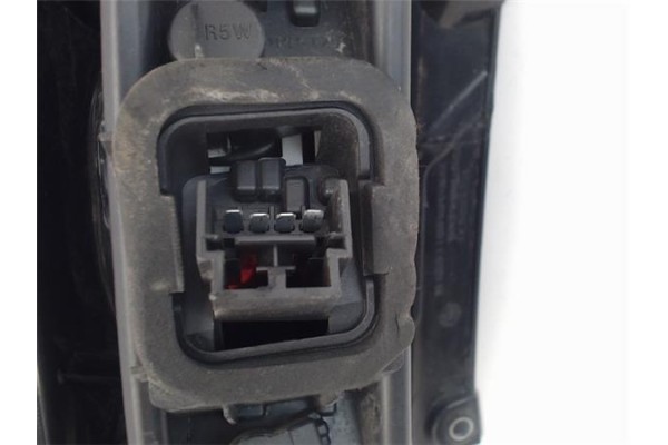 Recambio de piloto trasero derecho para fiat punto / grande punto (199) 1.2 referencia OEM IAM 517015900  