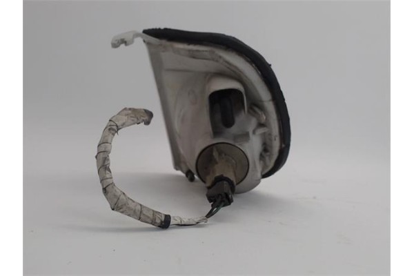 Recambio de intermitente delantero dcho para nissan vanette cargo (hc23) 2.3 d referencia OEM IAM 82151574RF  