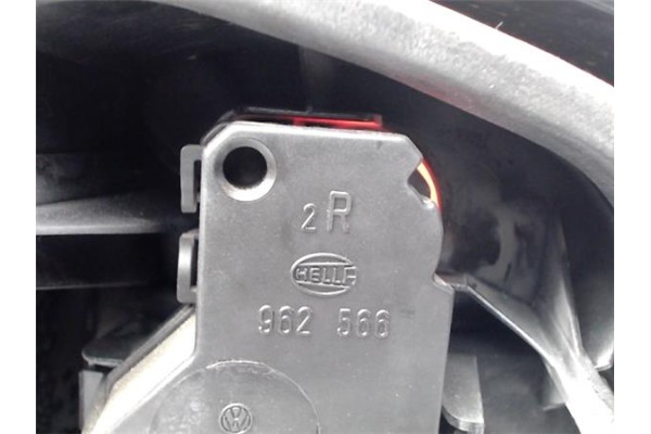 Recambio de piloto trasero derecho para volkswagen polo iii (6n1) 75 1.6 referencia OEM IAM 6N0945258 962566 