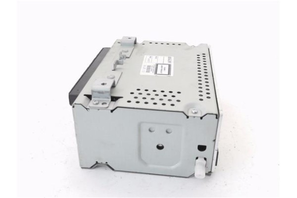 Recambio de autoradio para ford fiesta vi 1.6 tdci referencia OEM IAM E1110R035513 AA6T18C815RB 