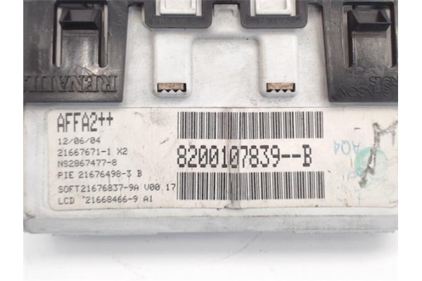 Recambio de reloj horario para renault megane ii berlina 5p referencia OEM IAM 8200107839B 216676711 