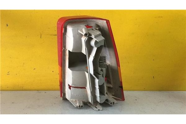 Recambio de piloto trasero izquierdo para opel kadett e 1.2 cup lim. referencia OEM IAM 1223058  