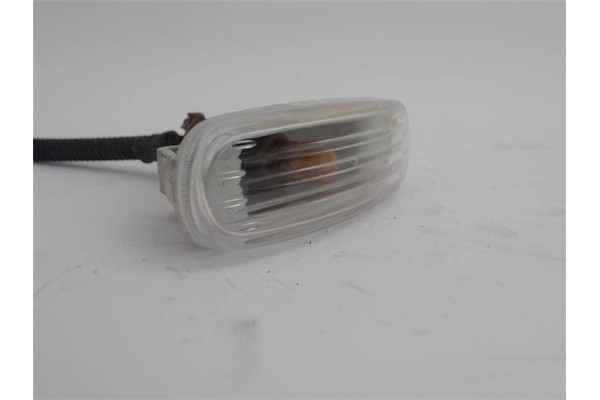 Recambio de piloto intermitente lat. delantero derecho para fiat punto / grande punto (199) 1.2 referencia OEM IAM 51717793  