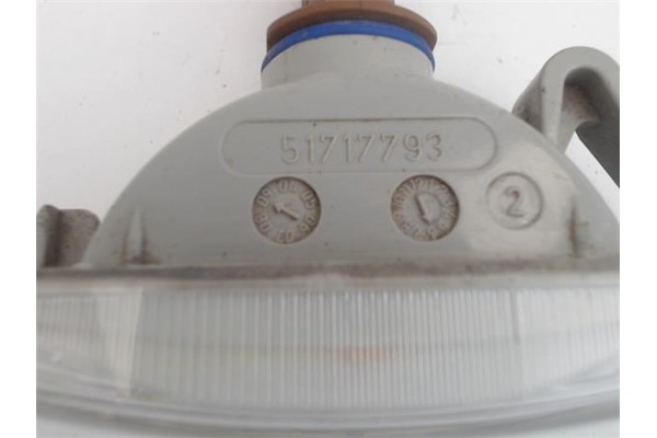 Recambio de piloto intermitente lat. delantero derecho para fiat punto / grande punto (199) 1.2 referencia OEM IAM 51717793  