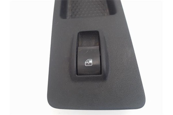 Recambio de mando elevalunas delantero derecho para fiat punto / grande punto (199) 1.2 referencia OEM IAM 735469706  