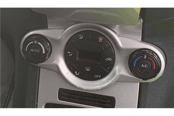 Recambio de mandos climatizador para ford fiesta vi 1.6 tdci referencia OEM IAM 1775088  