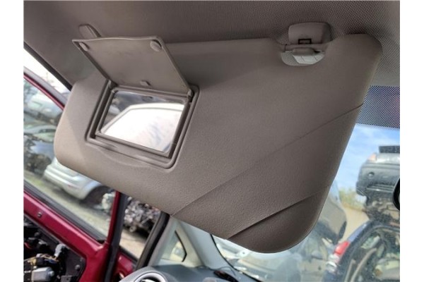 Recambio de parasol izquierdo para ford fiesta vi 1.6 tdci referencia OEM IAM 1568756 1702310 