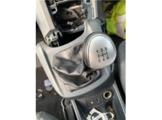 Recambio de pomo palanca cambio para ford fiesta vi 1.6 tdci referencia OEM IAM 1556845  