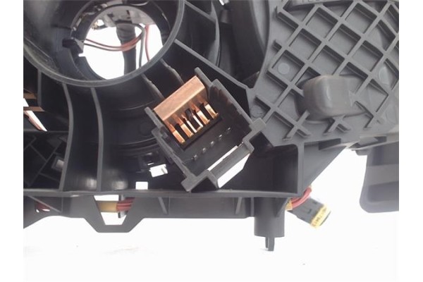 Recambio de mando intermitencia para renault clio iii 1.5 dci referencia OEM IAM   