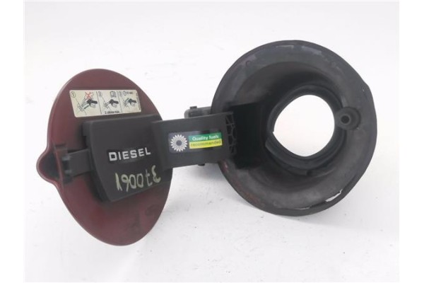 Recambio de tapa exterior combustible para ford fiesta vi 1.6 tdci referencia OEM IAM 8A61A405A02AH  