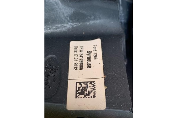 Recambio de volante para ford fiesta vi 1.6 tdci referencia OEM IAM 1760721  